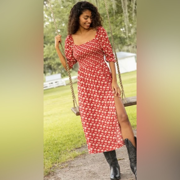 Dresses & Skirts - **New with Tag** Natural Life Analynne Smocked Maxi Dress - Red Ditsy Floral